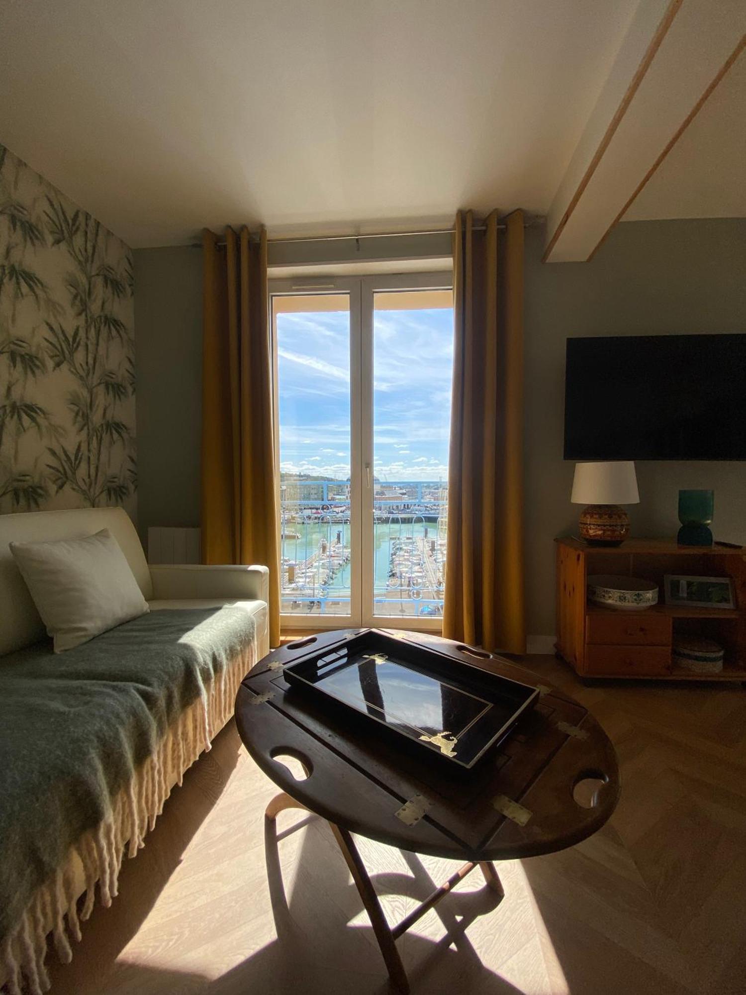 Etablissement 3 Etoiles Avec Ascenseur, 3 Appartements Lumineux Vue Port Avec Balcon, 200M De La Mer, Wifi Fibre, Tous Service Inclus Dieppe Extérieur photo