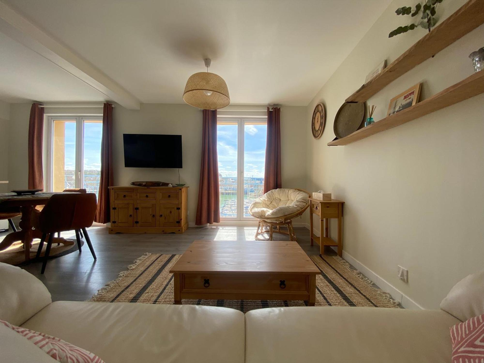 Etablissement 3 Etoiles Avec Ascenseur, 3 Appartements Lumineux Vue Port Avec Balcon, 200M De La Mer, Wifi Fibre, Tous Service Inclus Dieppe Extérieur photo