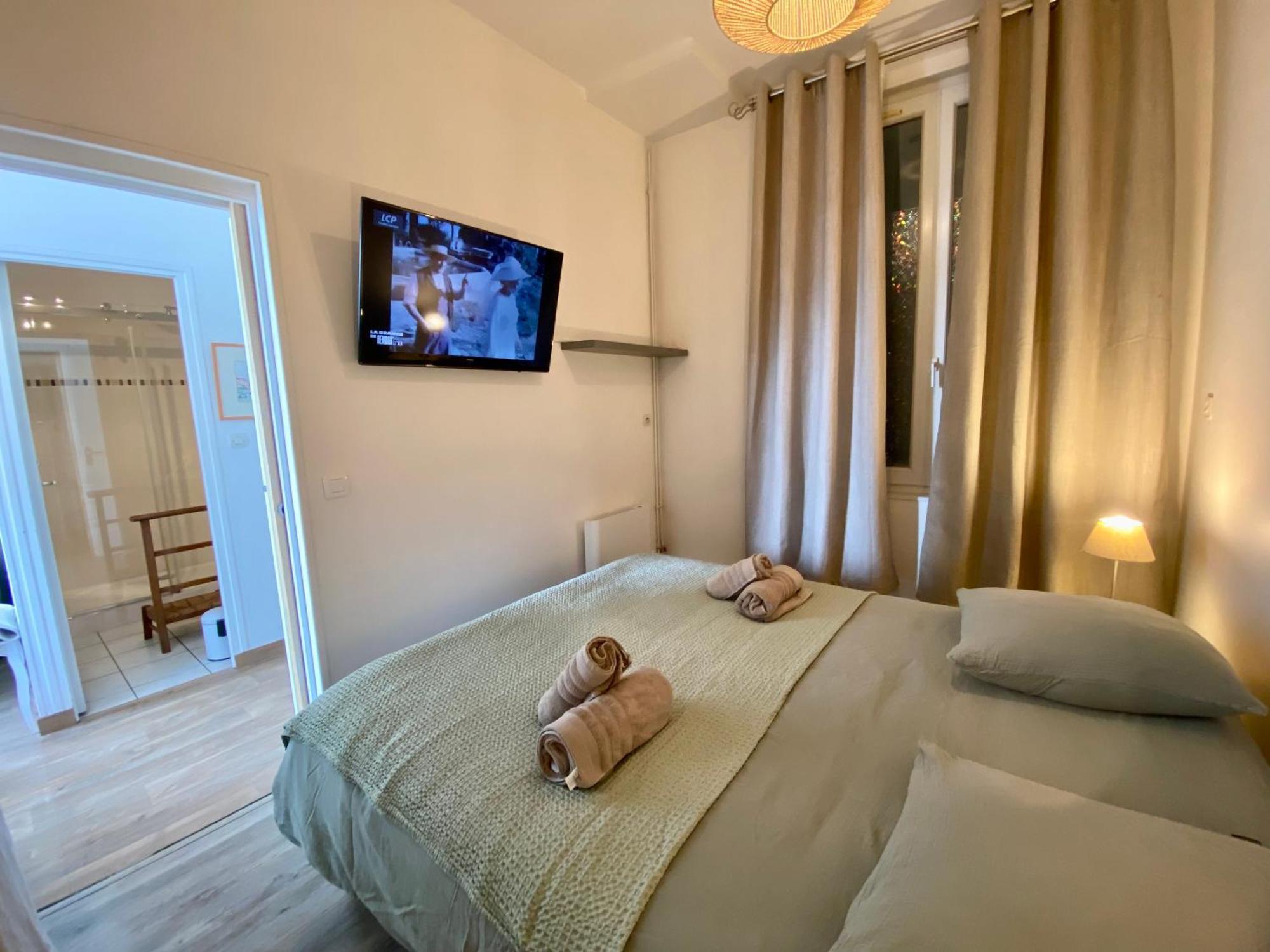 Etablissement 3 Etoiles Avec Ascenseur, 3 Appartements Lumineux Vue Port Avec Balcon, 200M De La Mer, Wifi Fibre, Tous Service Inclus Dieppe Extérieur photo